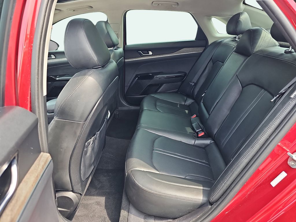 Vehicle image 21 of 36