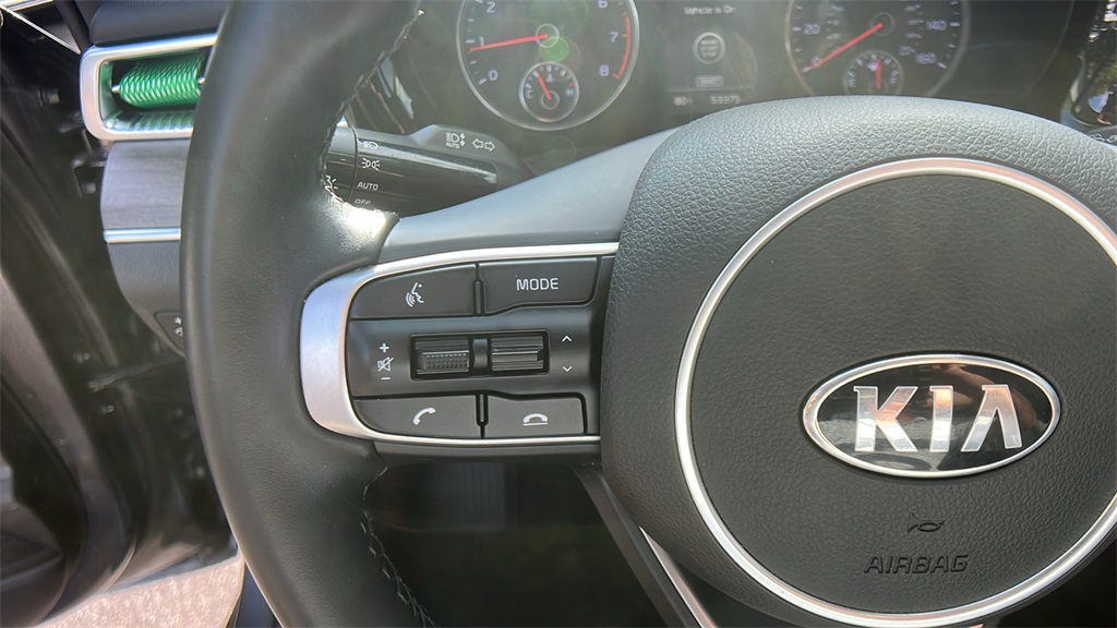 Vehicle image 20 of 32