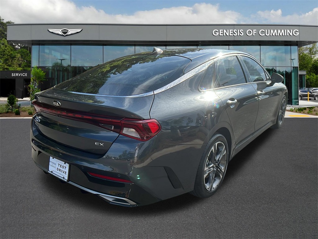 Vehicle image 5 of 32