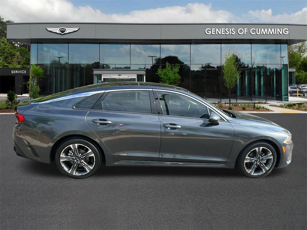 Vehicle image 4 of 32