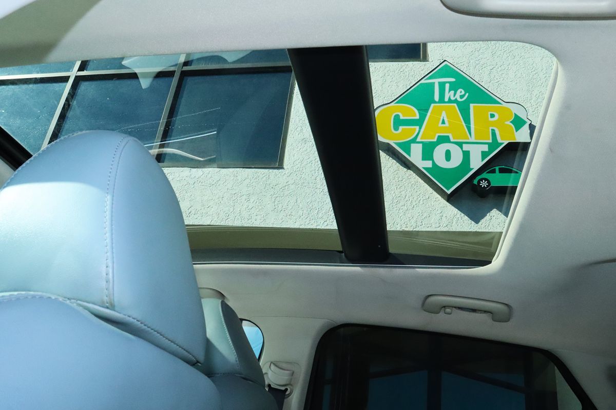 Vehicle image 58 of 59