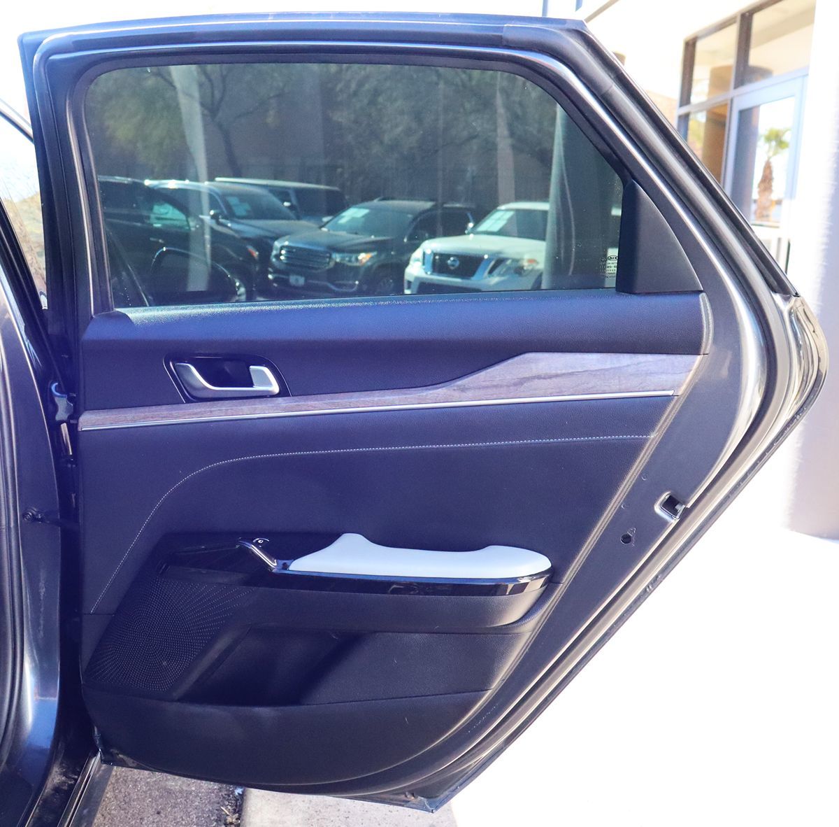 Vehicle image 25 of 59