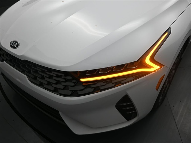 Vehicle image 29 of 32