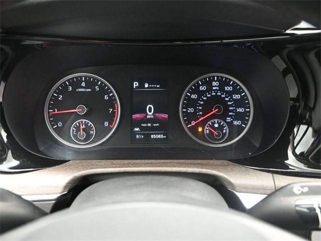 Vehicle image 22 of 32