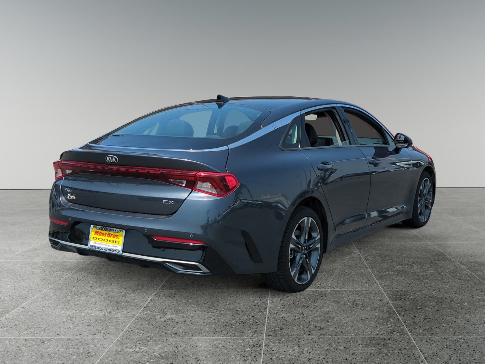 Vehicle image 5 of 16