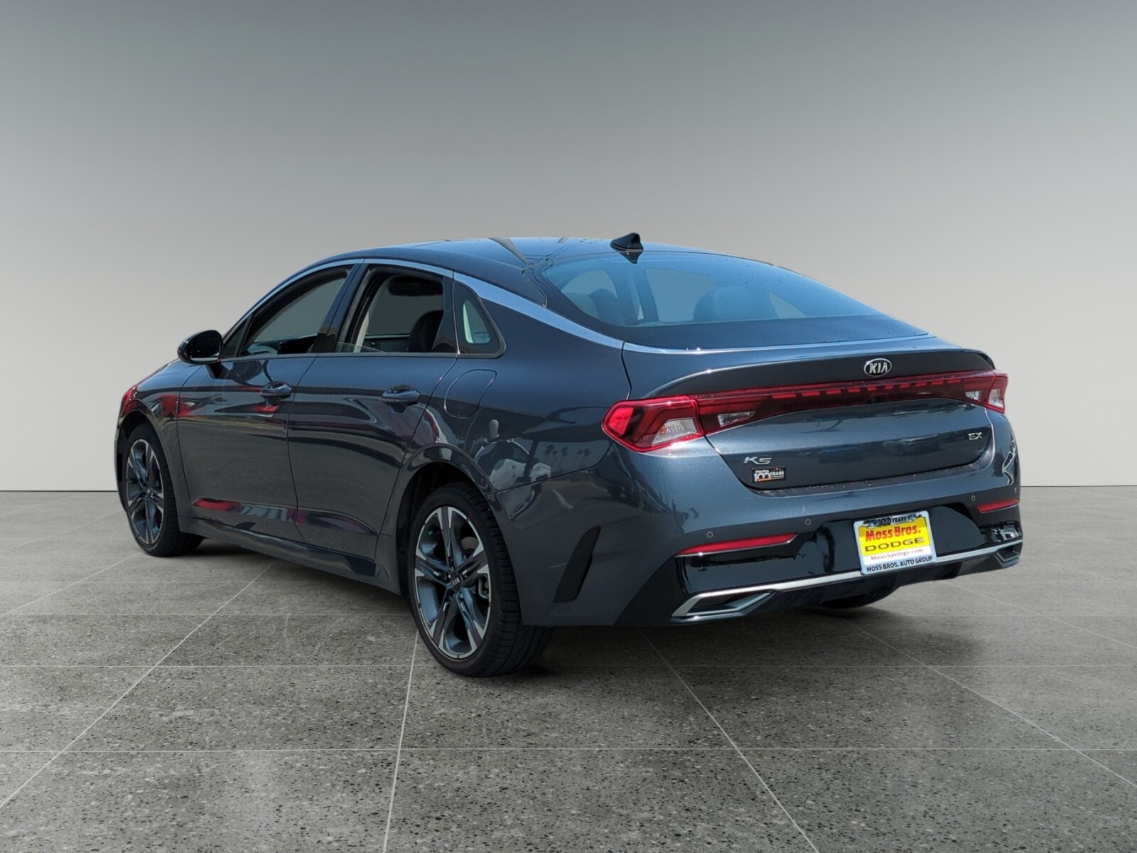 Vehicle image 7 of 16