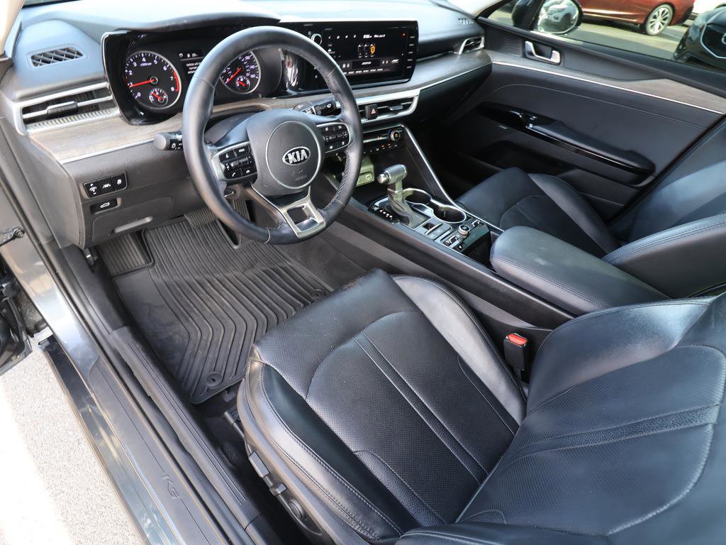 Vehicle image 13 of 25