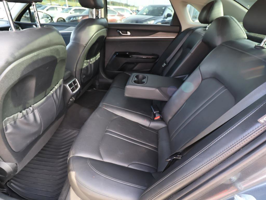 Vehicle image 15 of 25