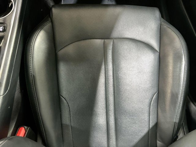 Vehicle image 17 of 26