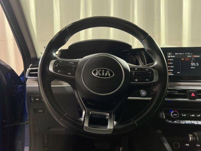 Vehicle image 18 of 26
