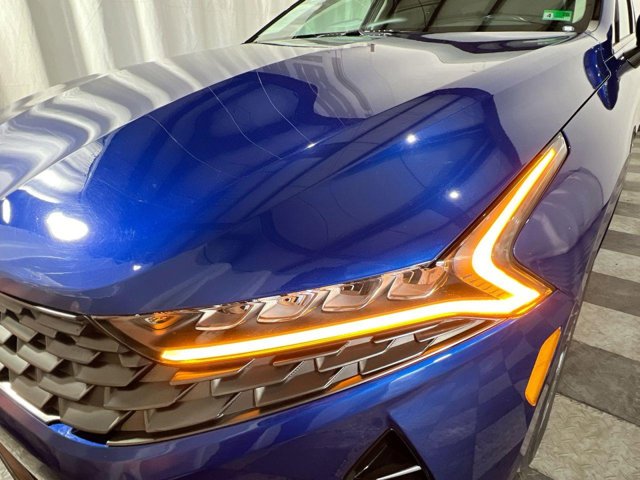 Vehicle image 9 of 26