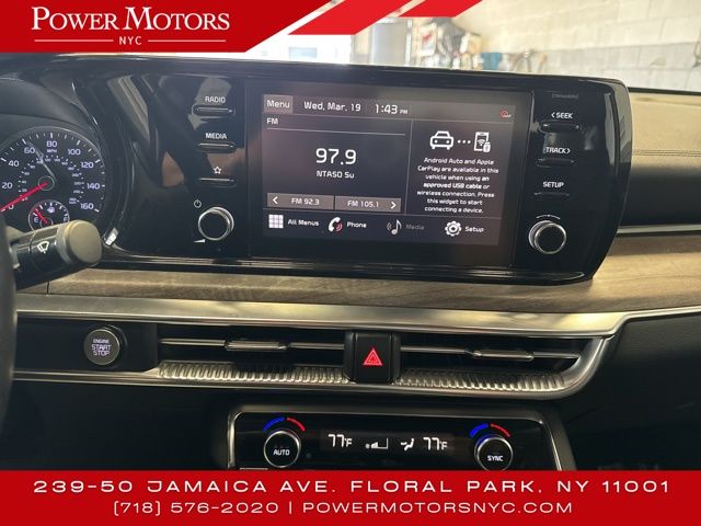 Vehicle image 22 of 46