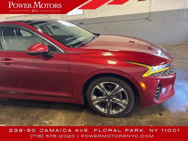 Vehicle image 4 of 46