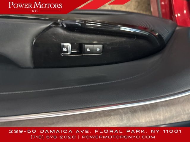 Vehicle image 34 of 46