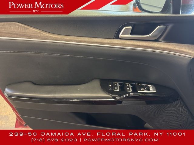 Vehicle image 28 of 46