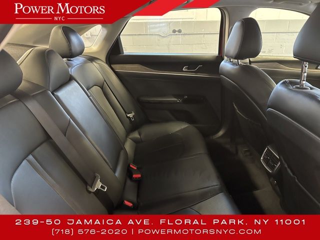 Vehicle image 16 of 46