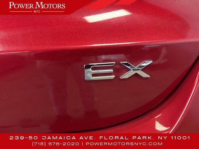 Vehicle image 40 of 46