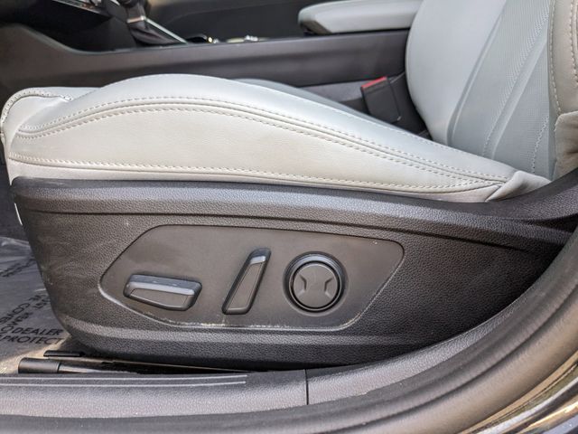 Vehicle image 57 of 58