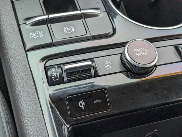 Vehicle image 37 of 58