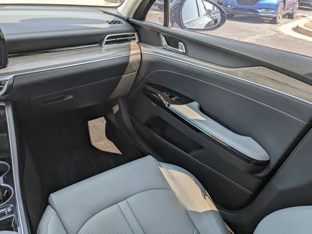 Vehicle image 53 of 58