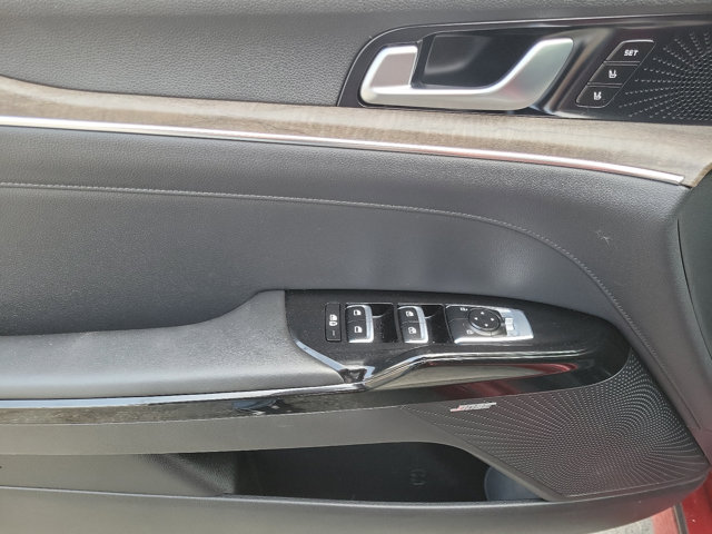 Vehicle image 11 of 30
