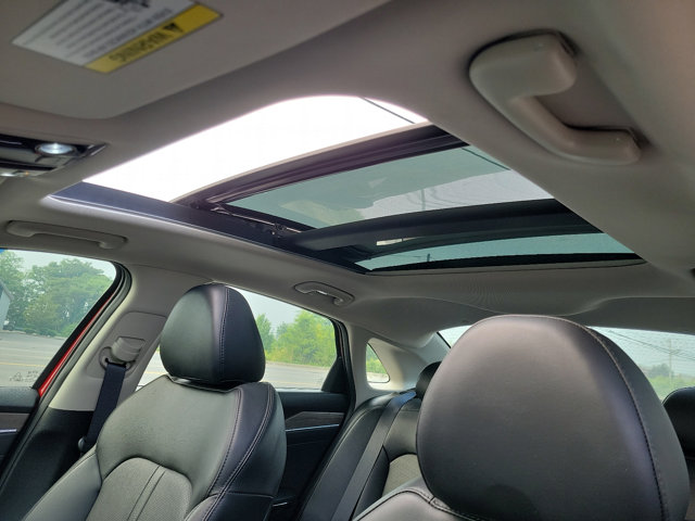 Vehicle image 13 of 30
