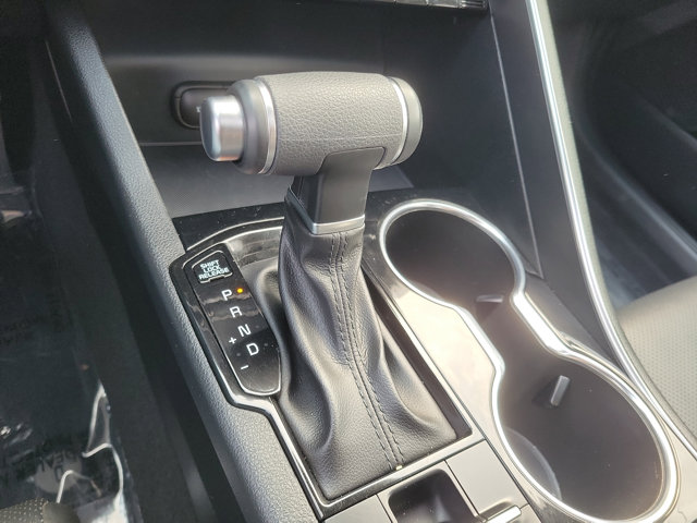 Vehicle image 14 of 30