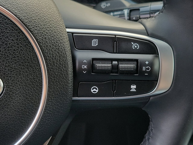 Vehicle image 22 of 30