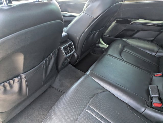Vehicle image 14 of 31