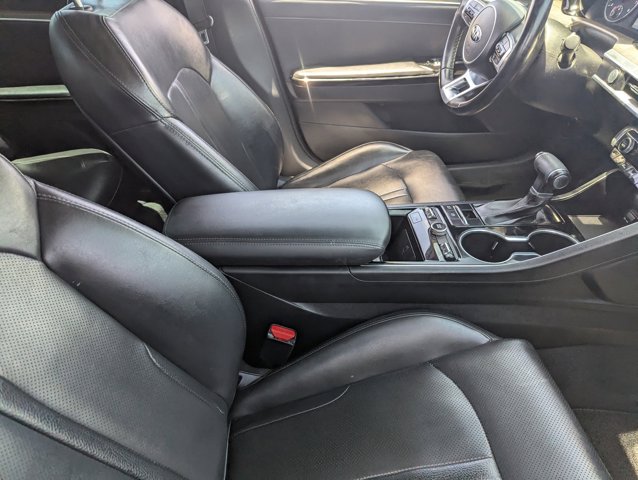 Vehicle image 10 of 31