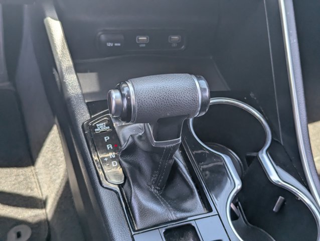 Vehicle image 24 of 31