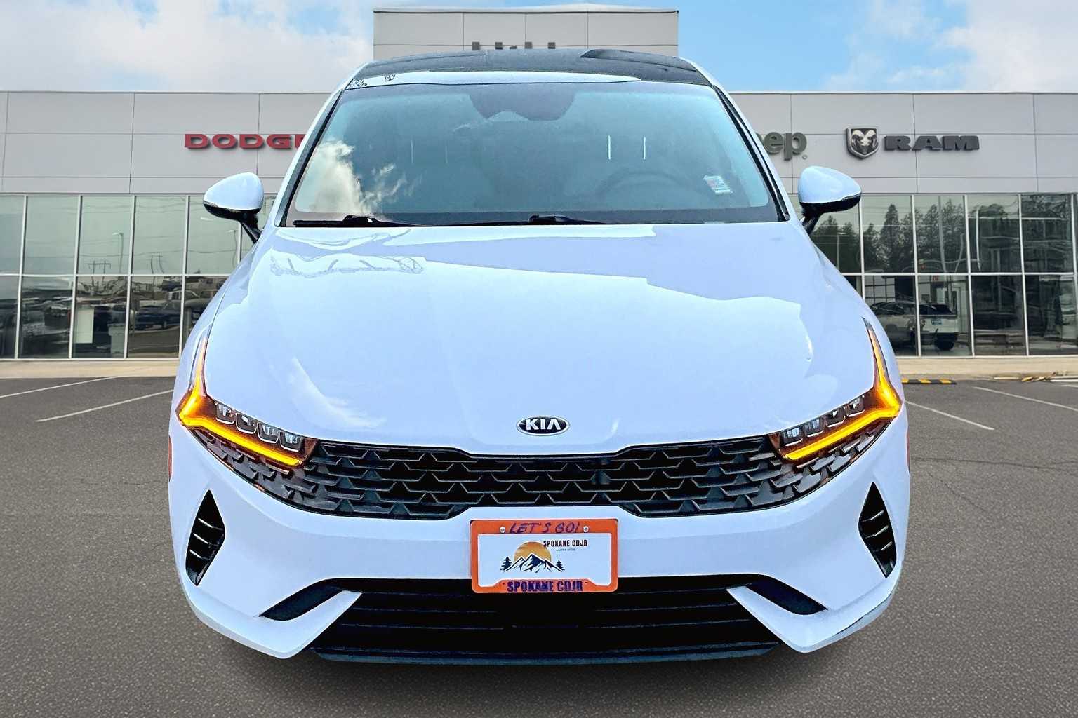 Vehicle image 2 of 29
