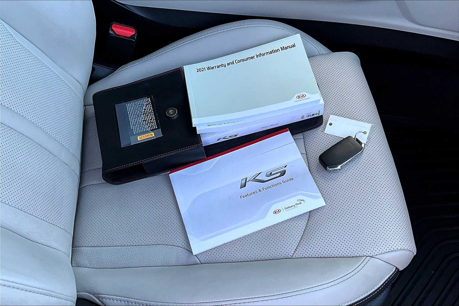 Vehicle image 18 of 29