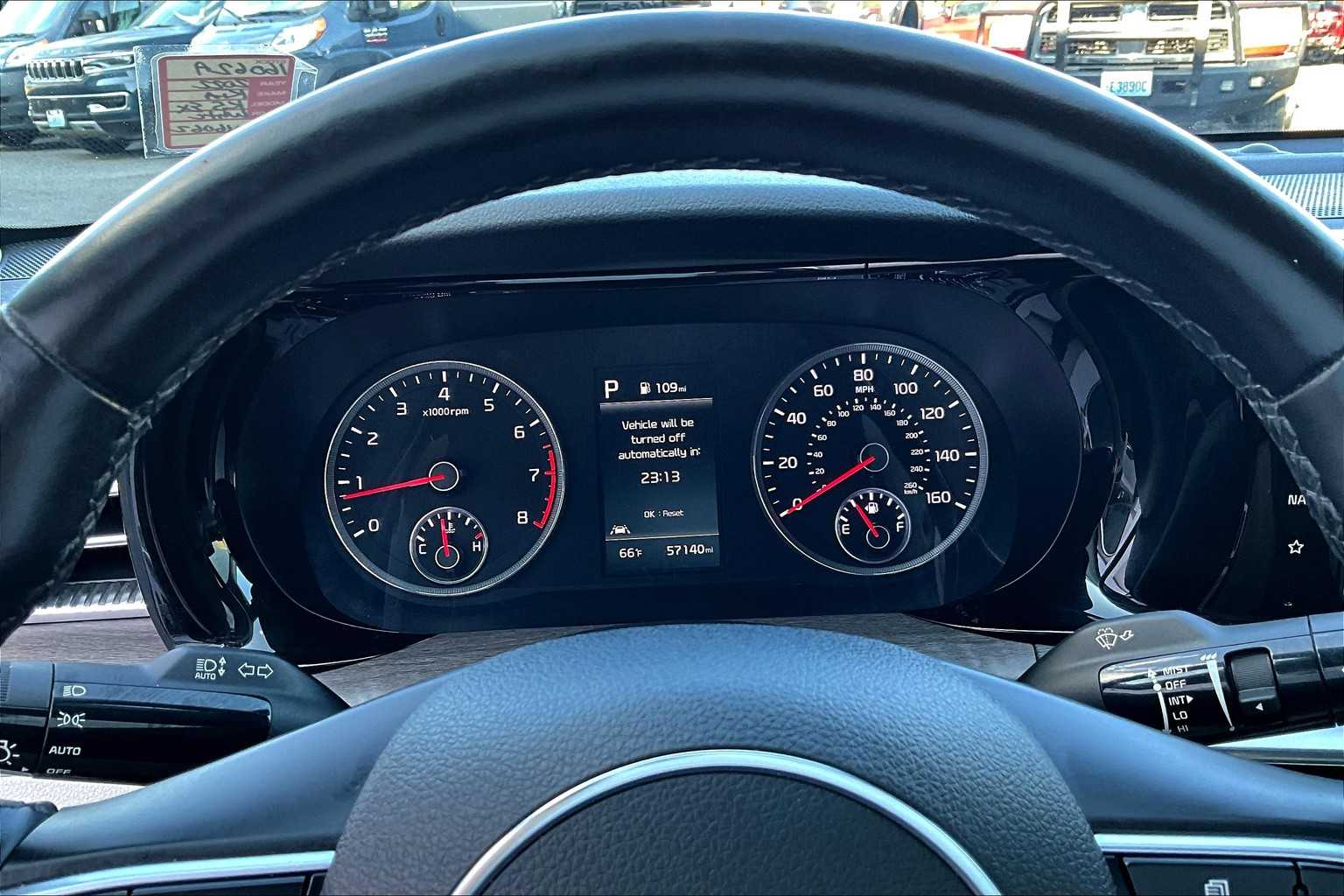 Vehicle image 17 of 29