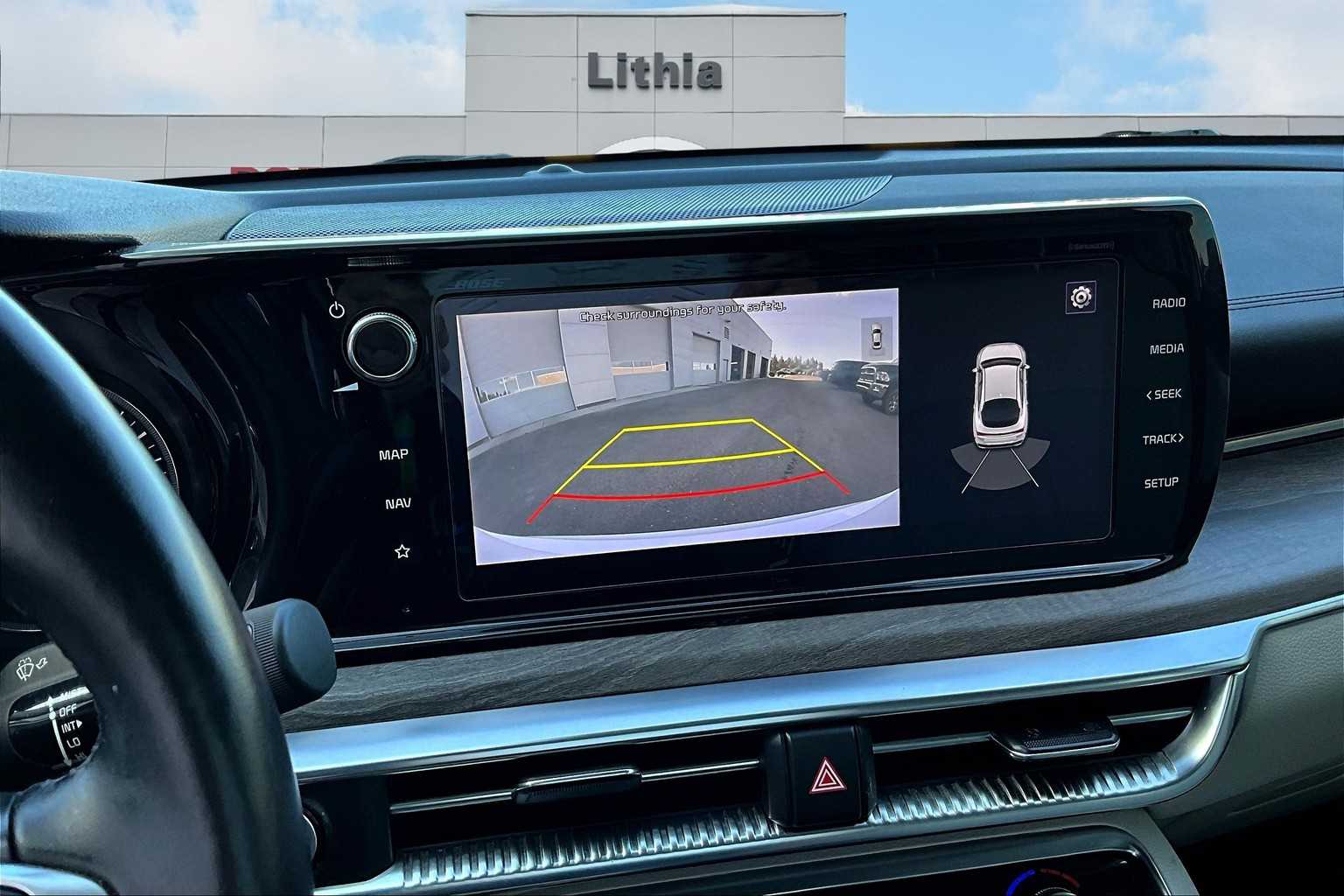 Vehicle image 23 of 29