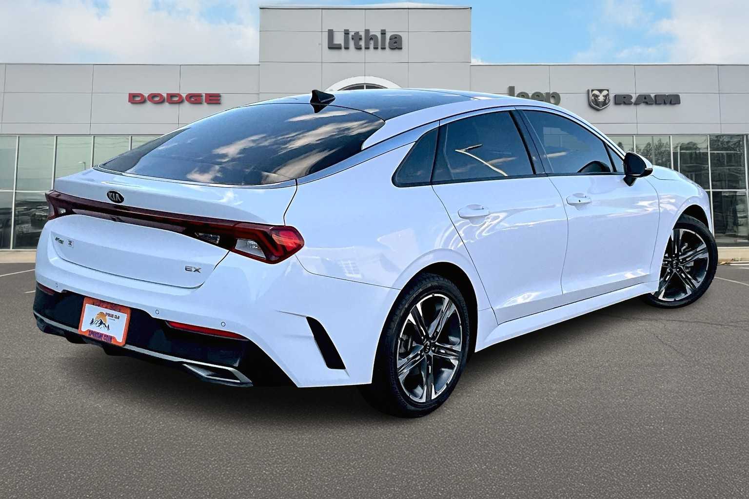 Vehicle image 4 of 29