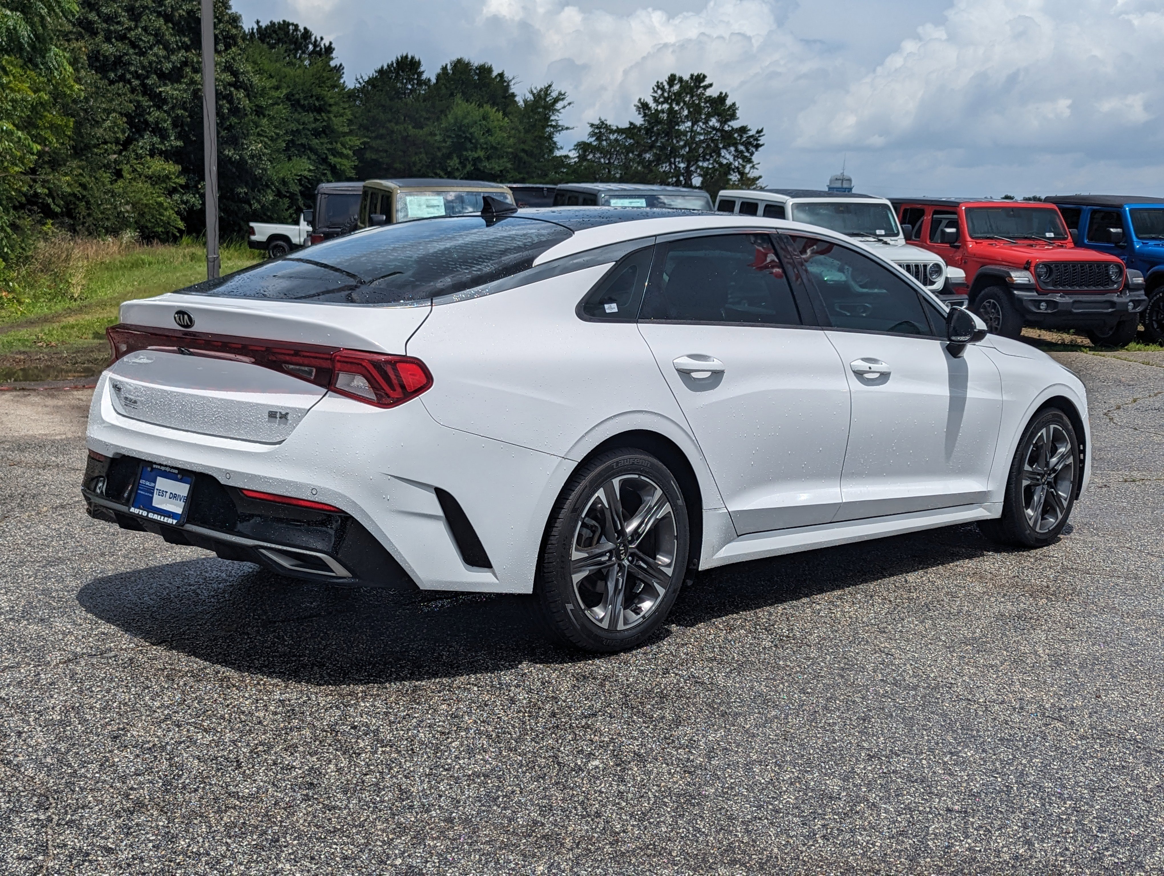 Vehicle image 7 of 30
