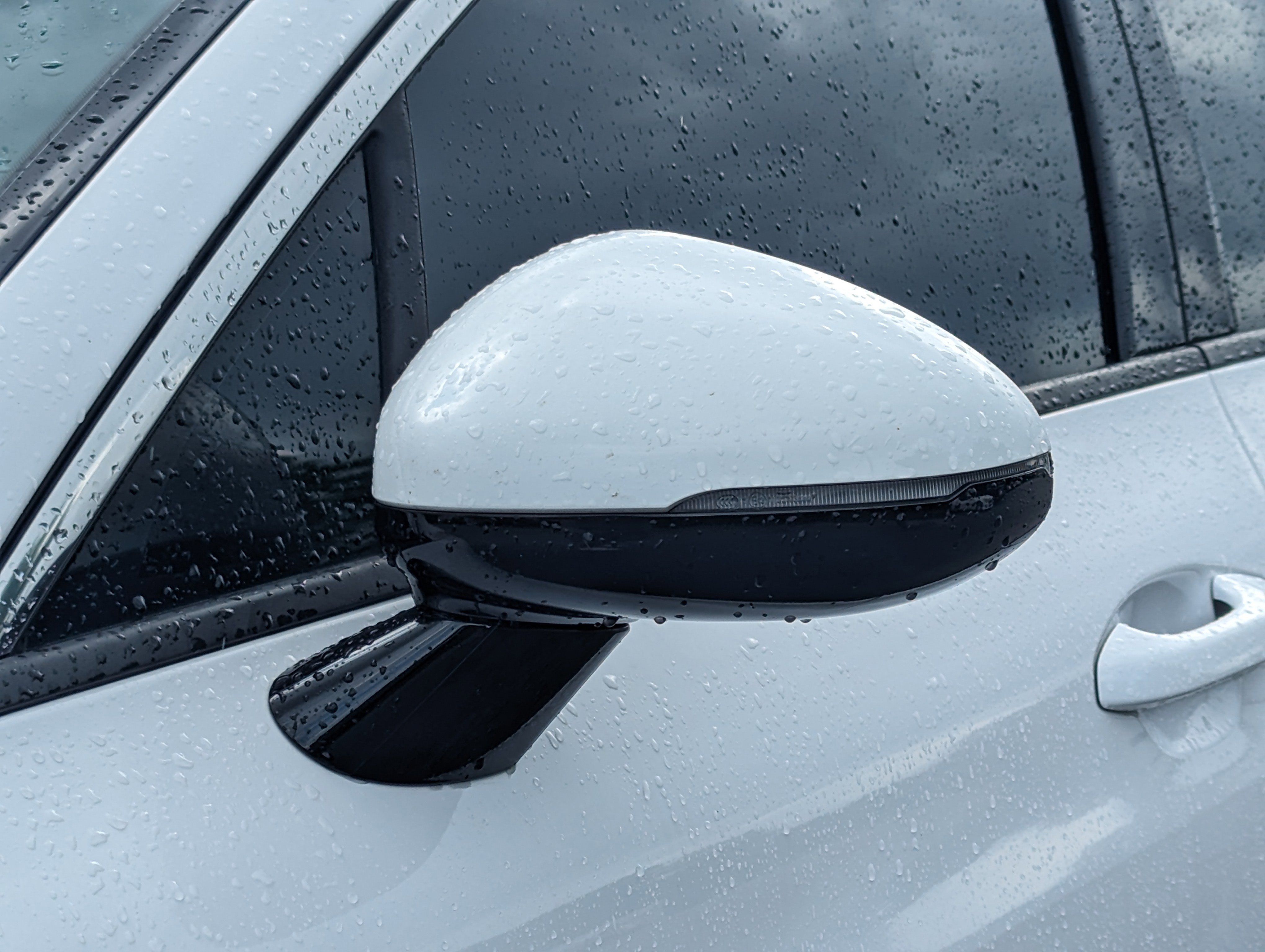 Vehicle image 26 of 30