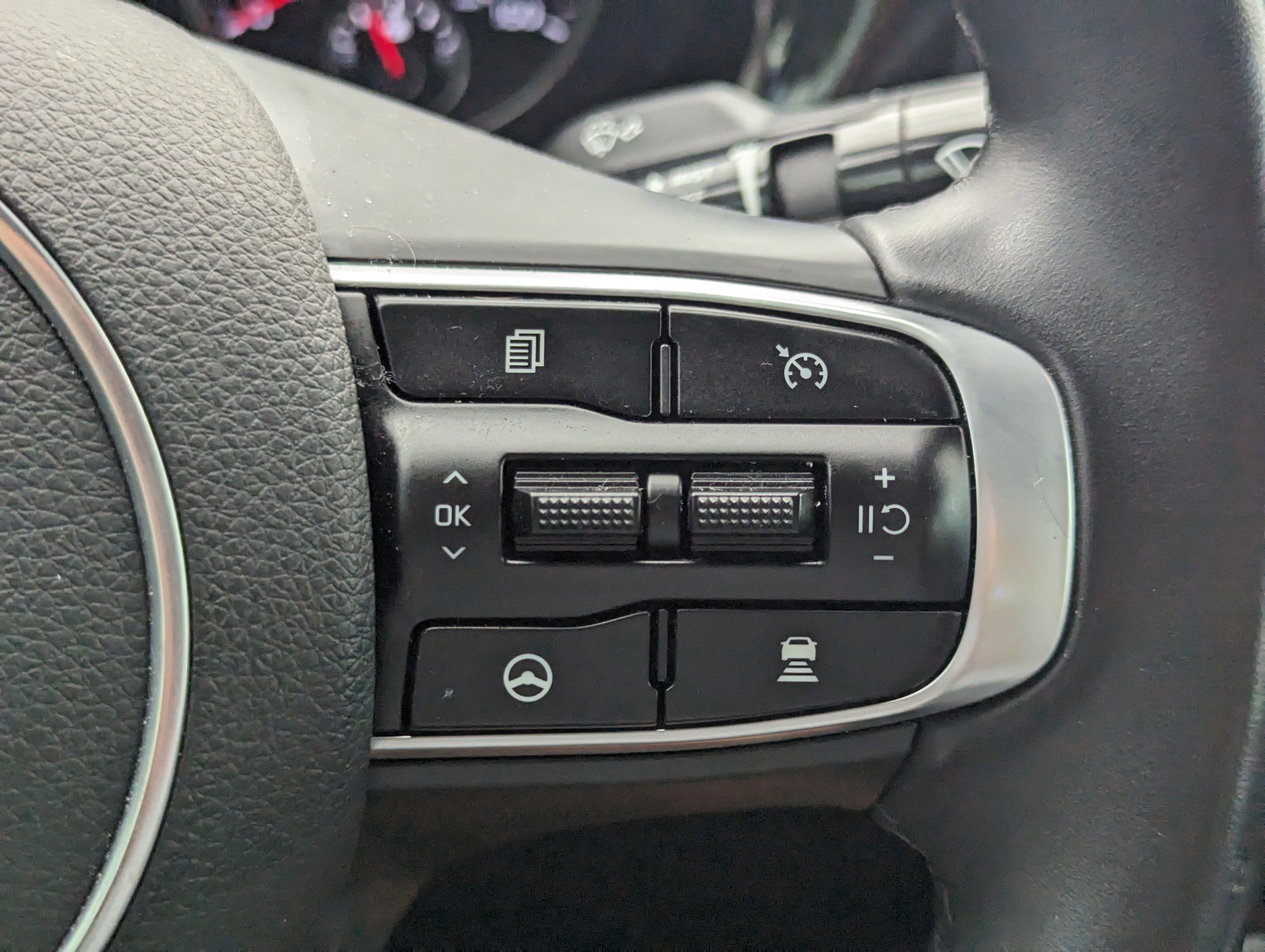 Vehicle image 20 of 30