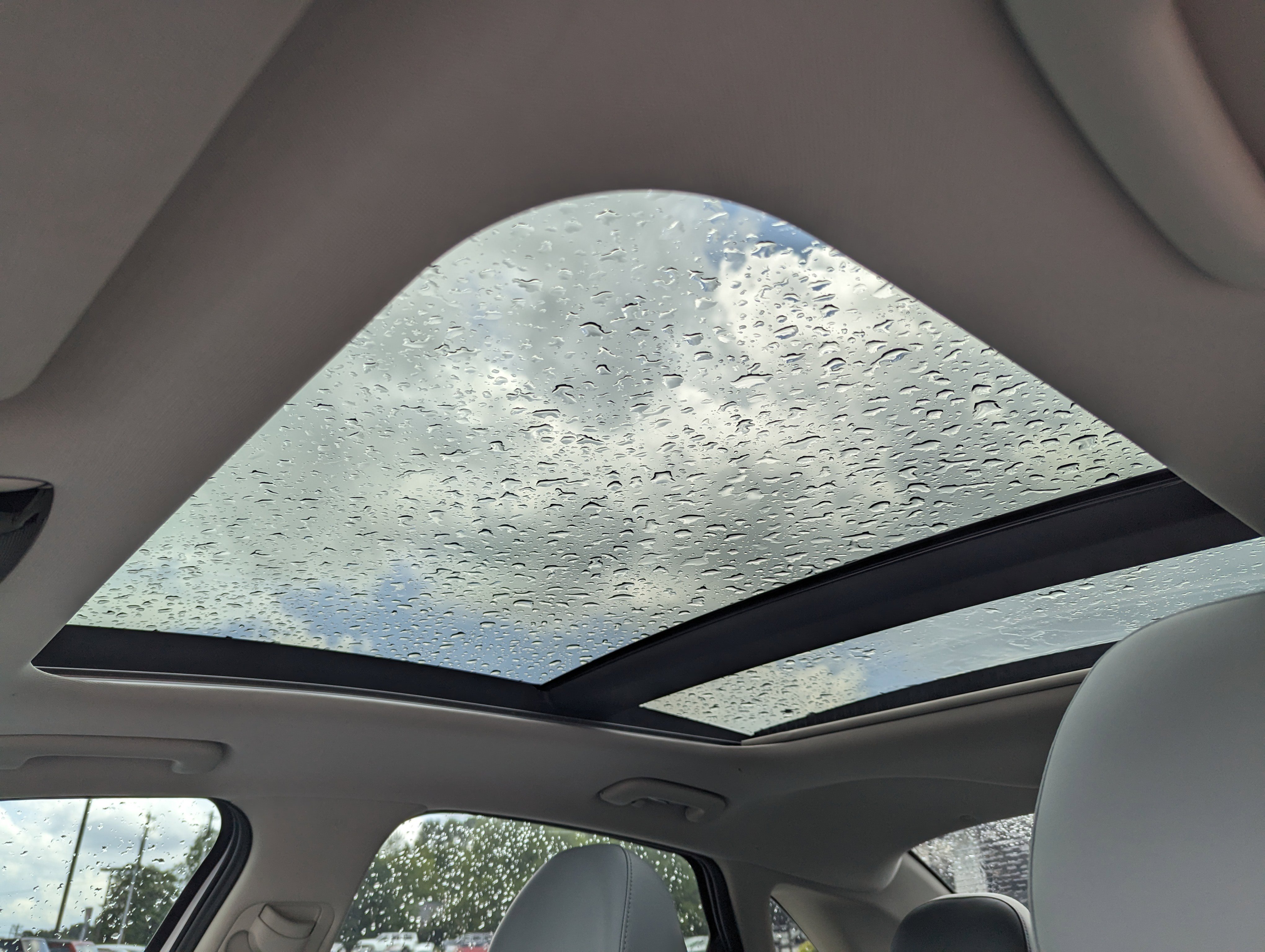 Vehicle image 25 of 30