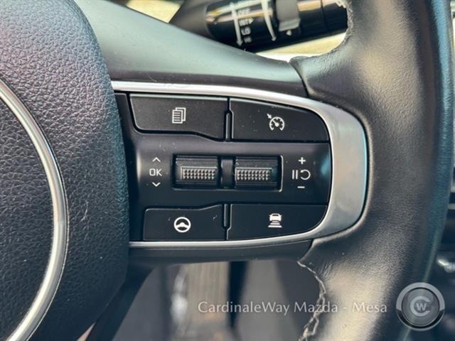 Vehicle image 22 of 40