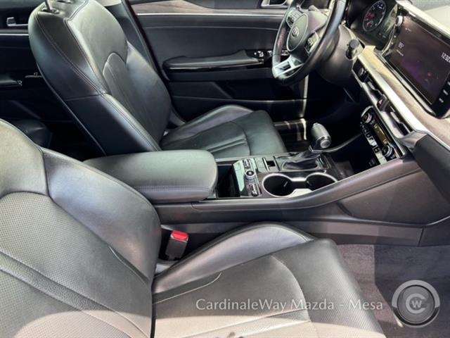 Vehicle image 13 of 40