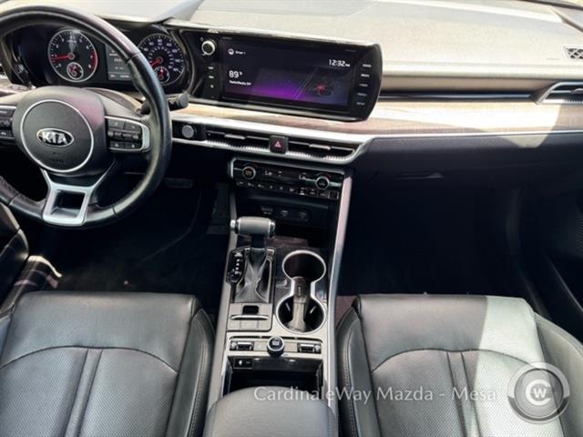 Vehicle image 17 of 40