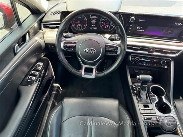 Vehicle image 16 of 40