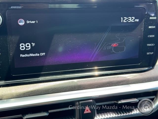 Vehicle image 25 of 40