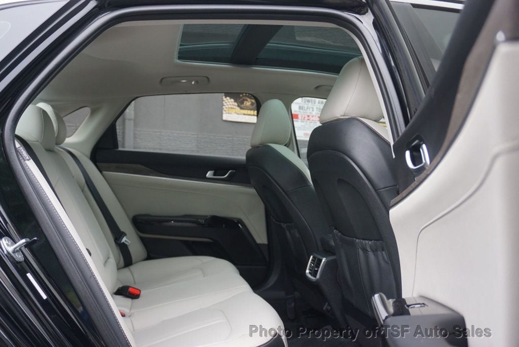 Vehicle image 15 of 50