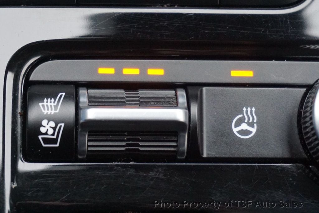 Vehicle image 37 of 50