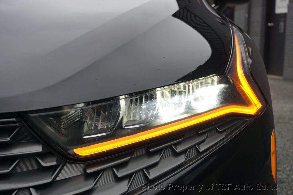 Vehicle image 19 of 50