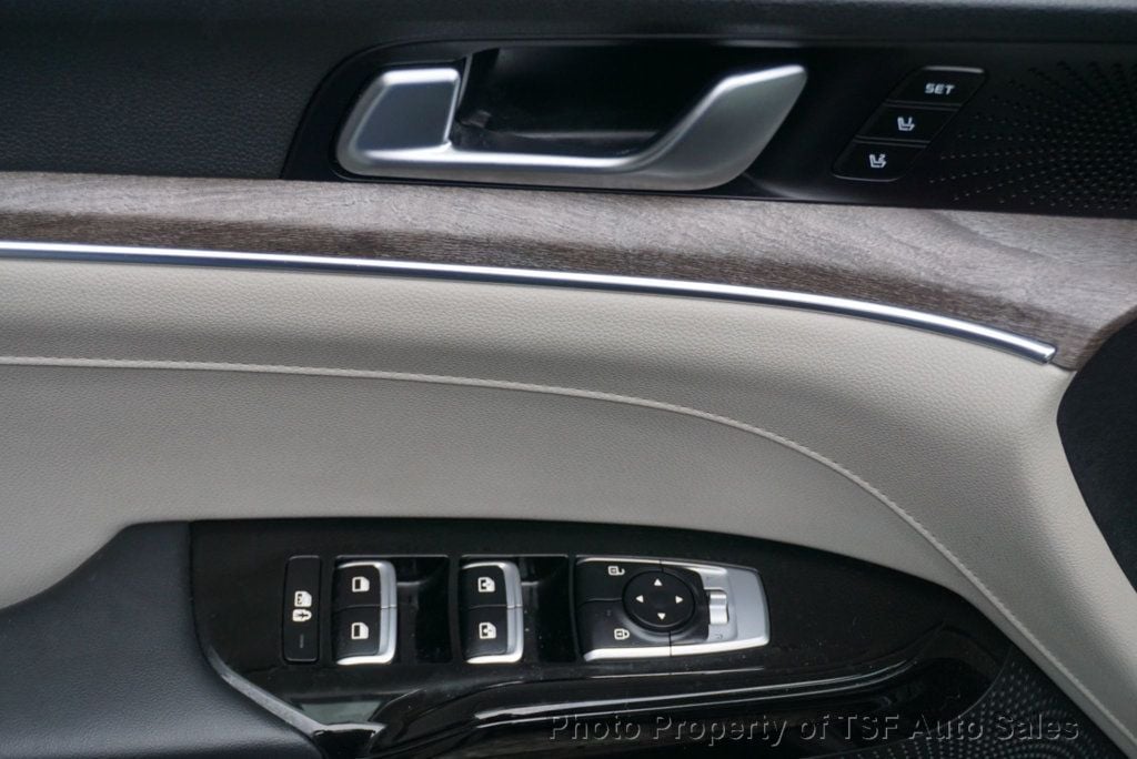 Vehicle image 42 of 50