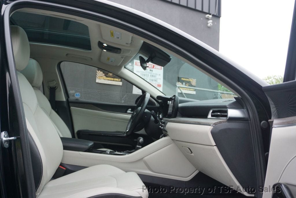Vehicle image 11 of 50